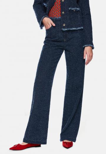Клешеные джинсы