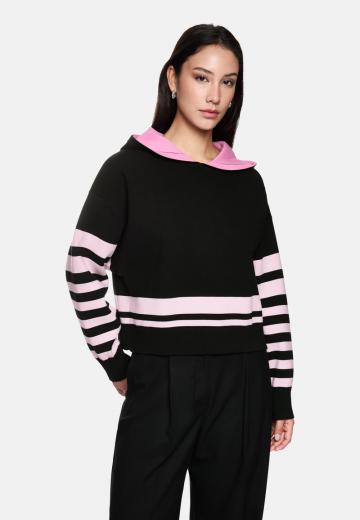 Пуловер с капюшоном