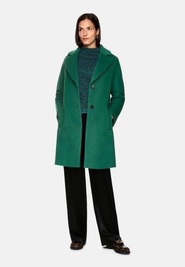 Короткое пальто