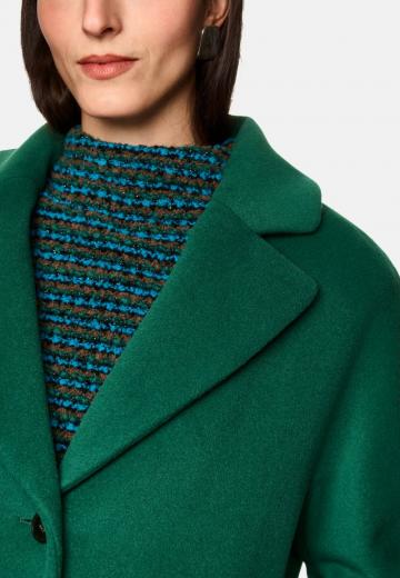 Короткое пальто