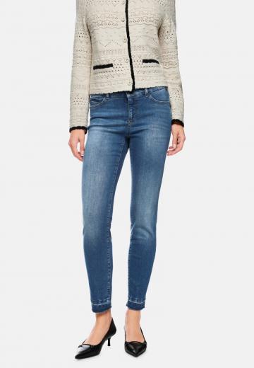 Узкие джинсы