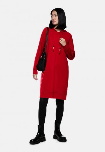 Вязаное платье