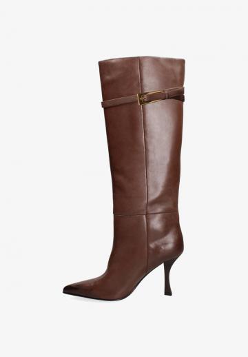 Высокие сапоги