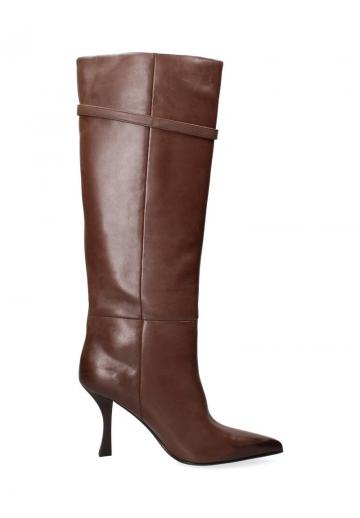 Высокие сапоги