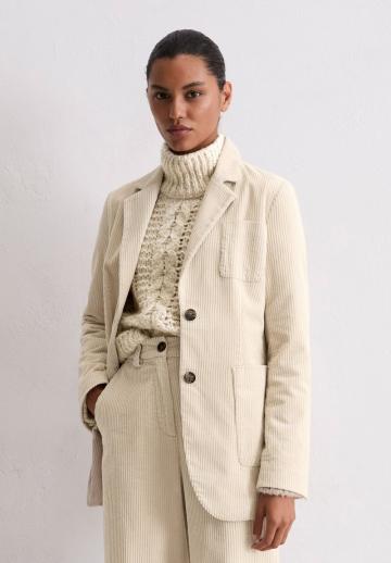 Короткое пальто