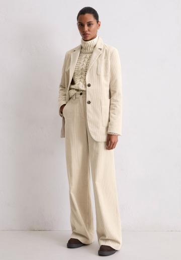 Короткое пальто