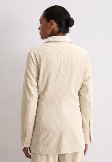 Короткое пальто