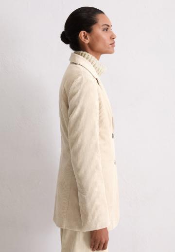 Короткое пальто