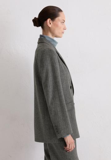 Короткое пальто