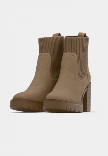 Полусапожки на платформе