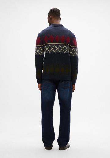 Вязаная кофта