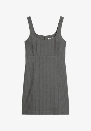 Короткое платье