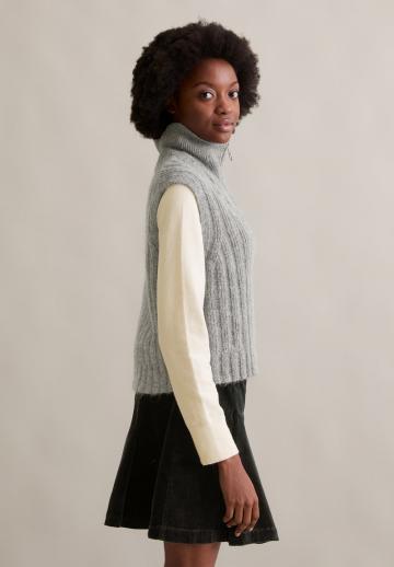 Пуловер без рукавов