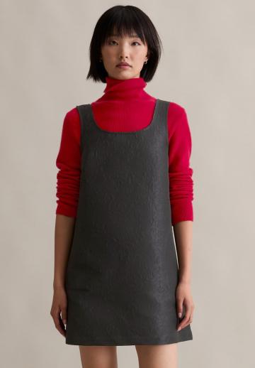 Короткое платье