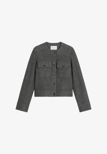 Блейзер с накладными карманами