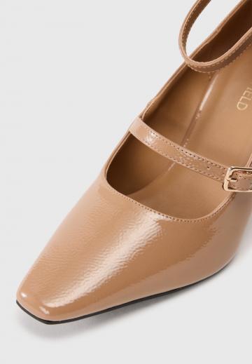 Туфли с ремешком