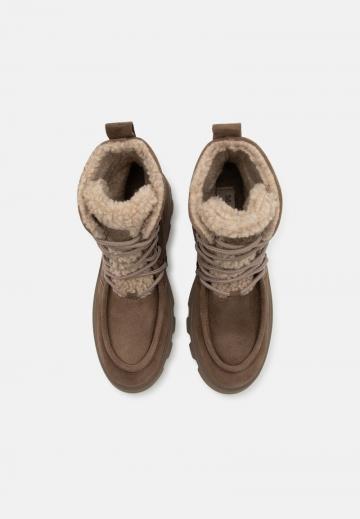 Зимние ботинки