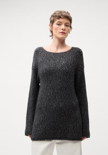 Длинный пуловер