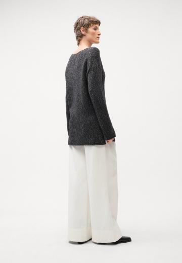 Длинный пуловер