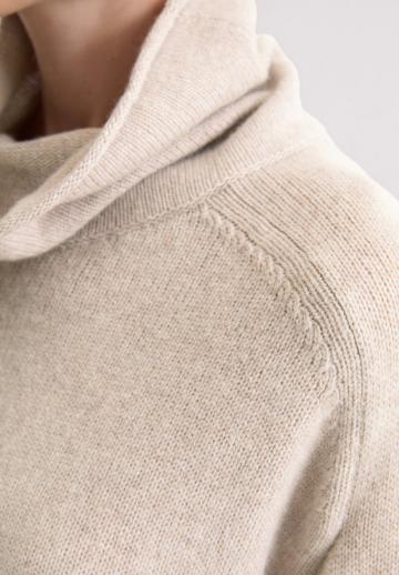 Вязаное платье