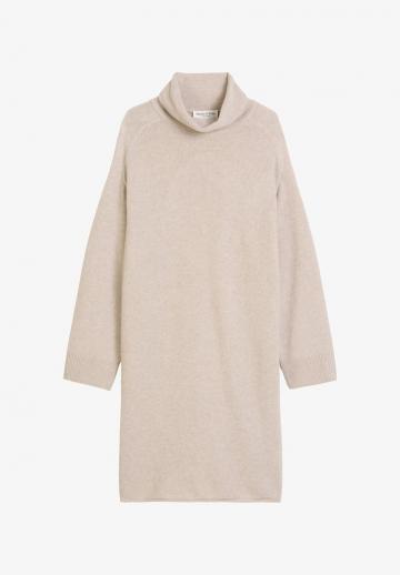 Вязаное платье