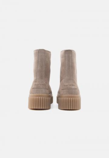 Полусапожки на платформе