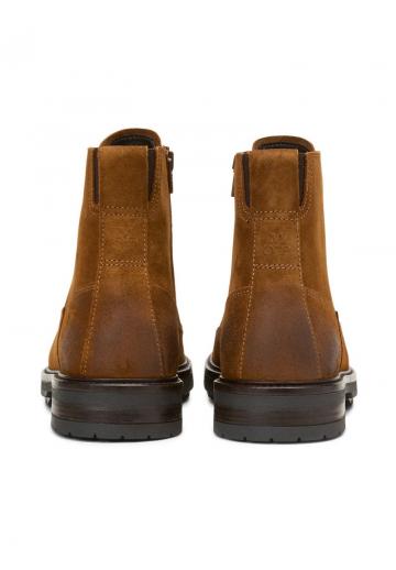 Ботинки на шнуровке