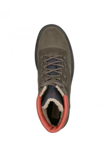 Зимние ботинки