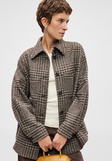 Короткое пальто