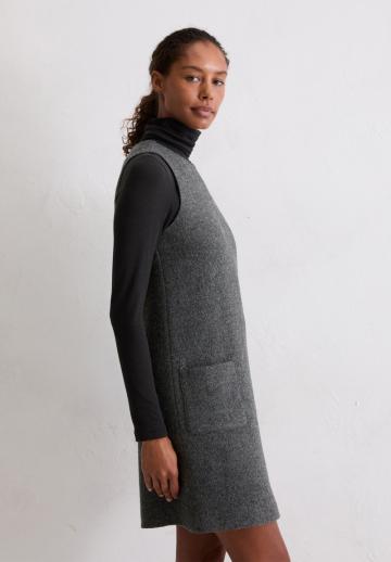 Вязаное платье