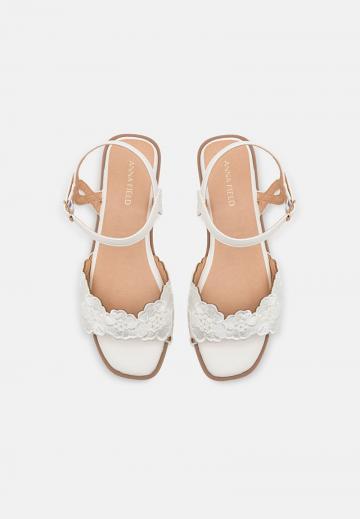 Гандбольные кроссовки