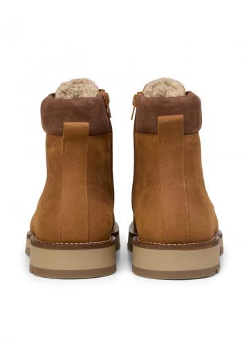 Зимние ботинки