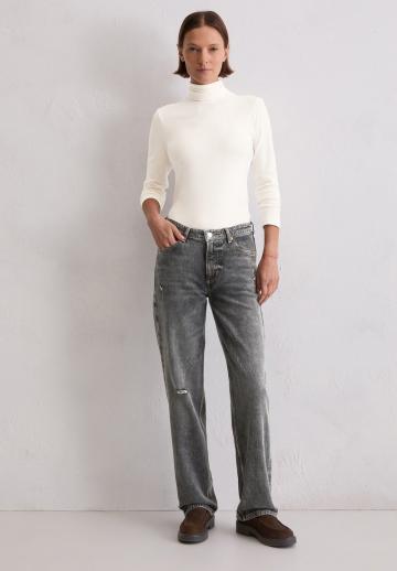 Прямые джинсы