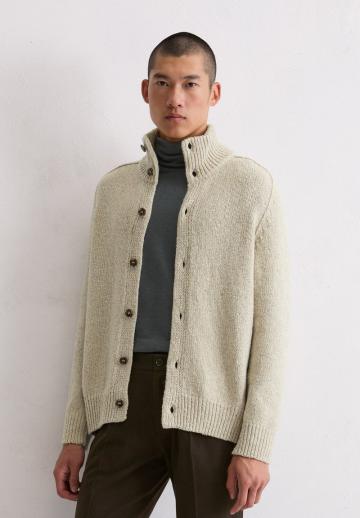 Вязаная кофта