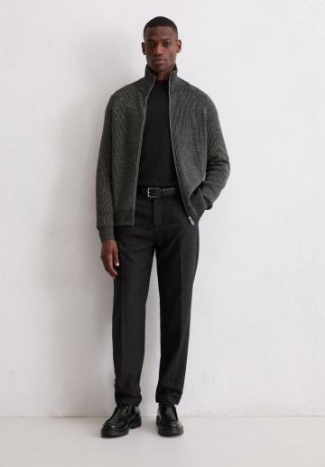 Вязаная кофта