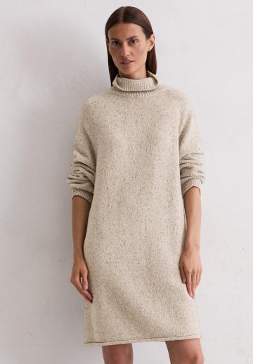 Вязаное платье