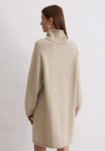 Вязаное платье