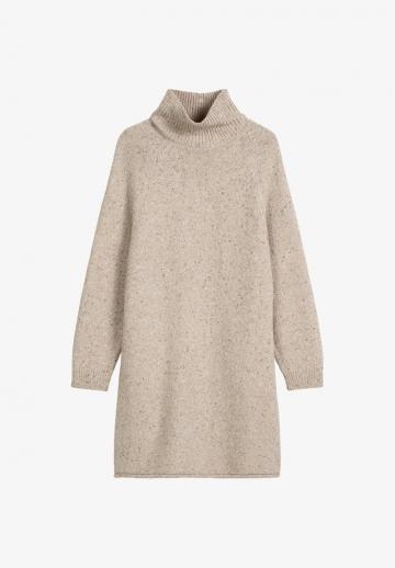 Вязаное платье