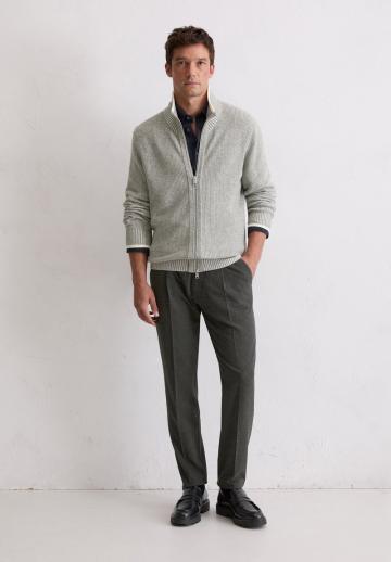 Вязаная кофта