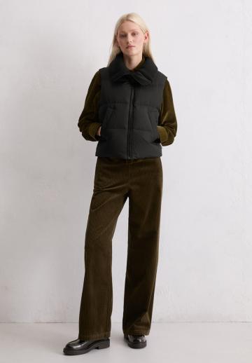 Пуховой жилет