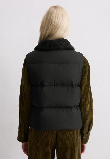 Пуховой жилет