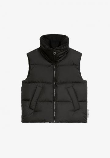 Пуховой жилет