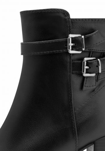 Полусапожки на высоком каблуке