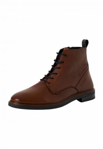 Ботинки на шнуровке