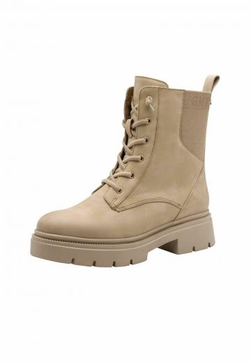 Ботинки на шнуровке