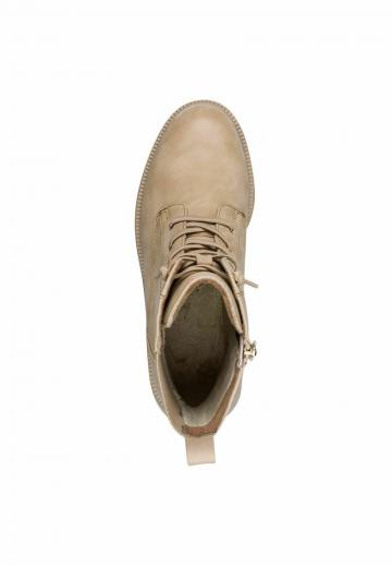 Ботинки на шнуровке