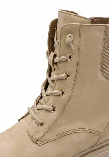 Ботинки на шнуровке