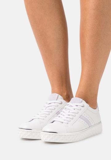 Гандбольные кроссовки