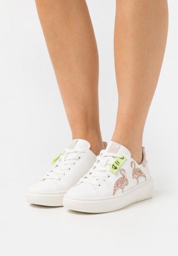 Гандбольные кроссовки