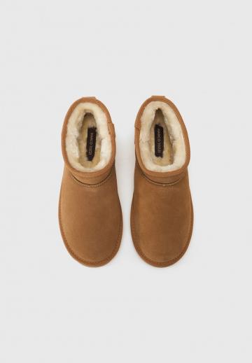 Широкие сапоги